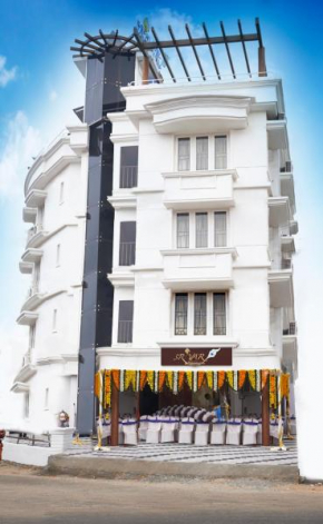  Srivar Hotels  Гуруваюр